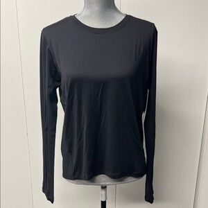 NWT Athleta Black Long Sleeve Women's UPF protection Tee.